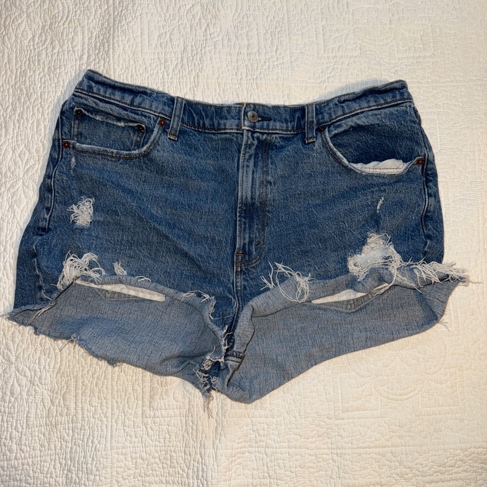 Abercrombie and Fitch denim shorts size 16/33